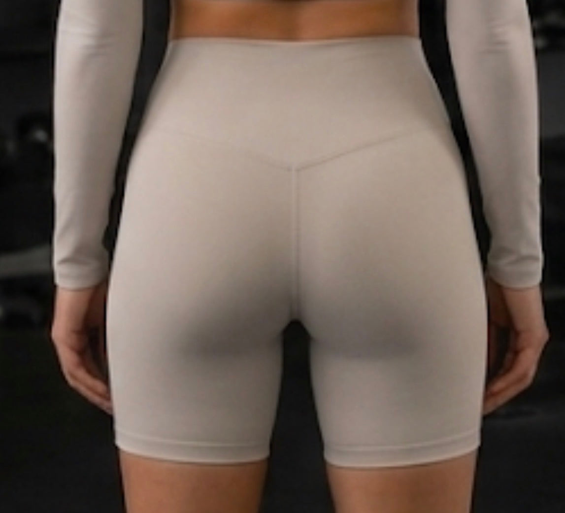 BLACK THE ROAM SHORTS